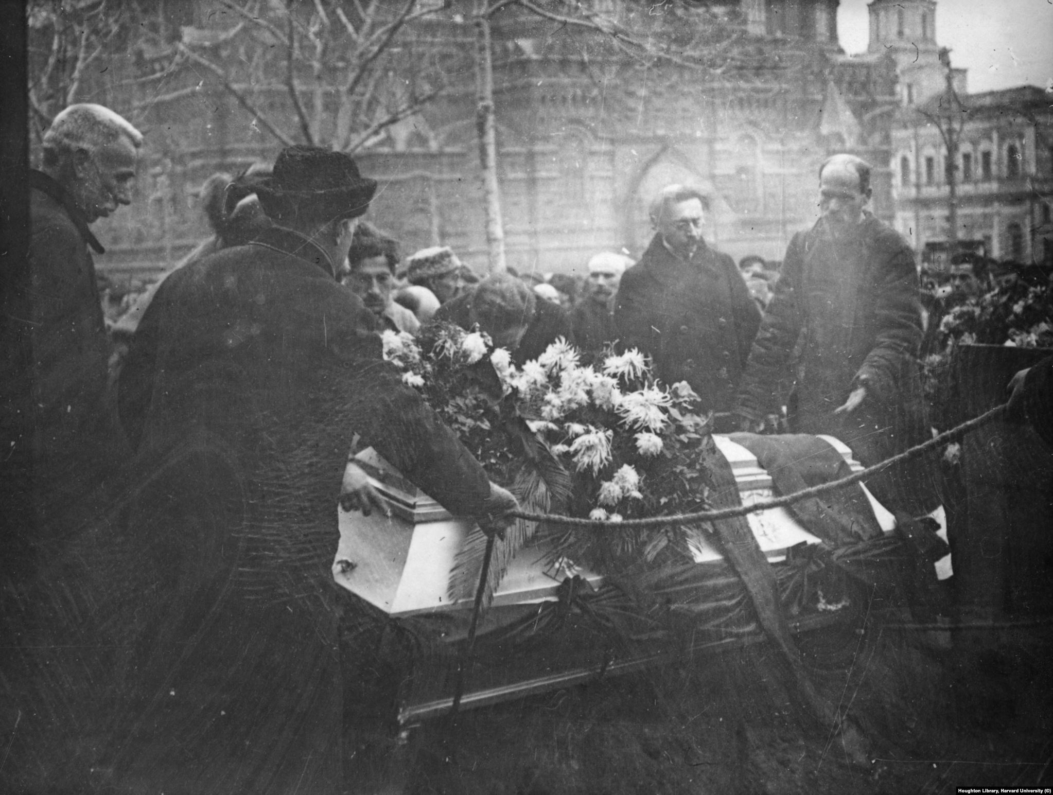 Владимир Маяковский похороны